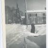 Devant la cantine sous la neige en 1945